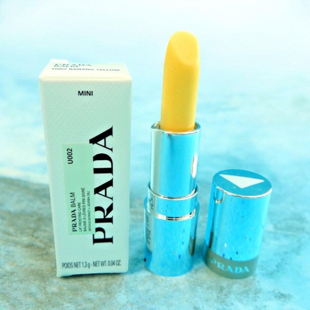 Prada Lip Balm U002 BANANA YELLOW (golden luster w/banana scent)
price is firm!